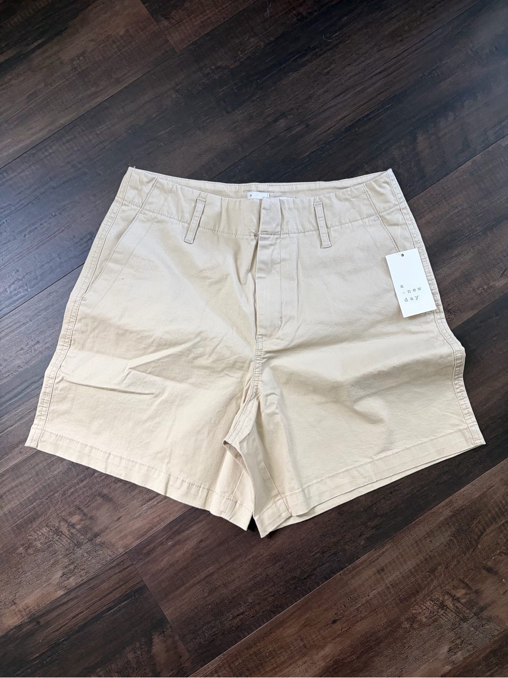 NWT a new day women’s Tan Shorts perfect for casual wear 98% cotton